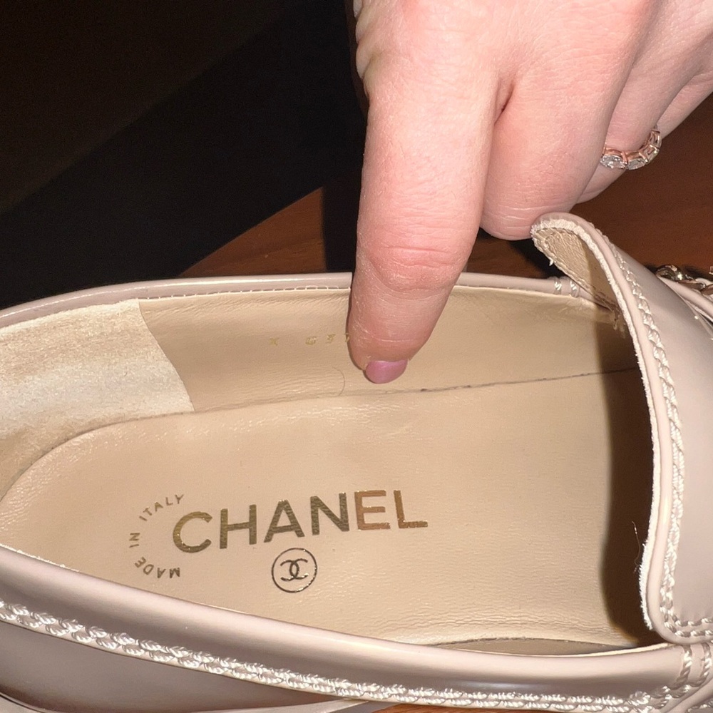 Chanel bonnie cream nude Clyde 20mm loafer flats (for size 9.5-10 feet size 41) - Picture 15 of 16